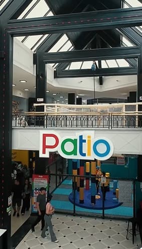 El pelotero de Patio Central, en el corazón del paseo